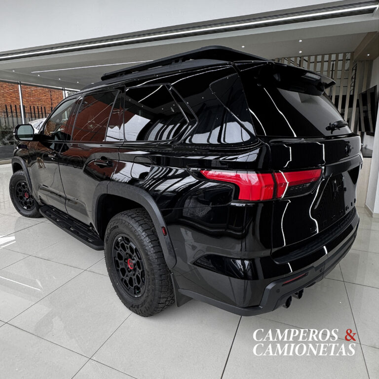 4 TRD pro negra 2026