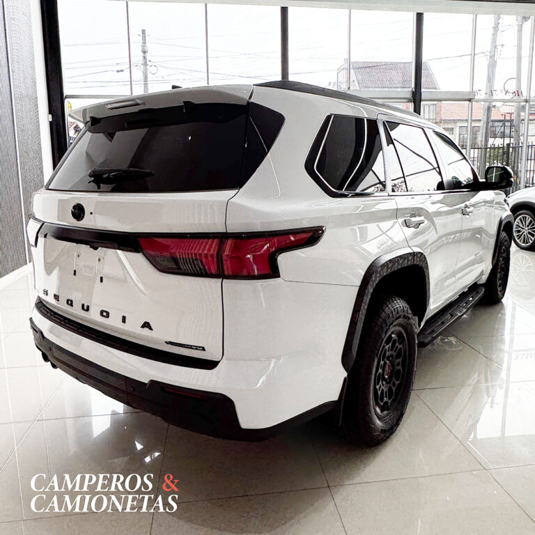 5 TRD PRO blanca 2026