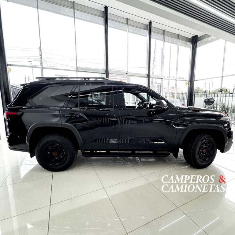 5 TRD pro negra 2026