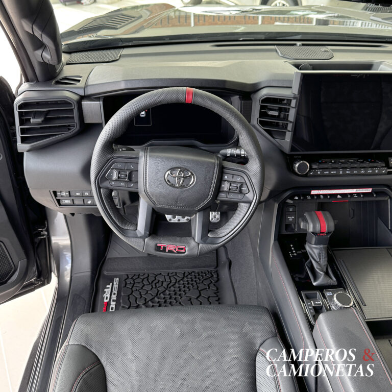 6 TRD PRO GRIS OSCURO 2026