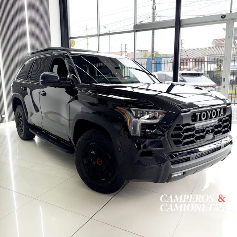6 TRD pro negra 2026