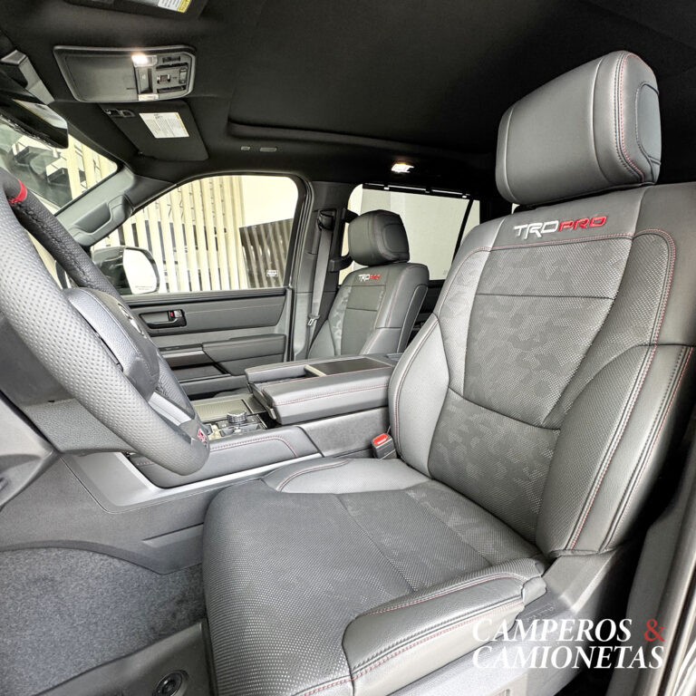 7 TRD PRO GRIS OSCURO 2026